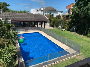 Alquiler de Gran Casa con Piscina en Ciudad de la Costa